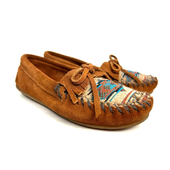 Minnetonka El Paso Moccasin Flat Southwestern Tapestry Soft Genuine Brown Suede - Picture 4 of 12